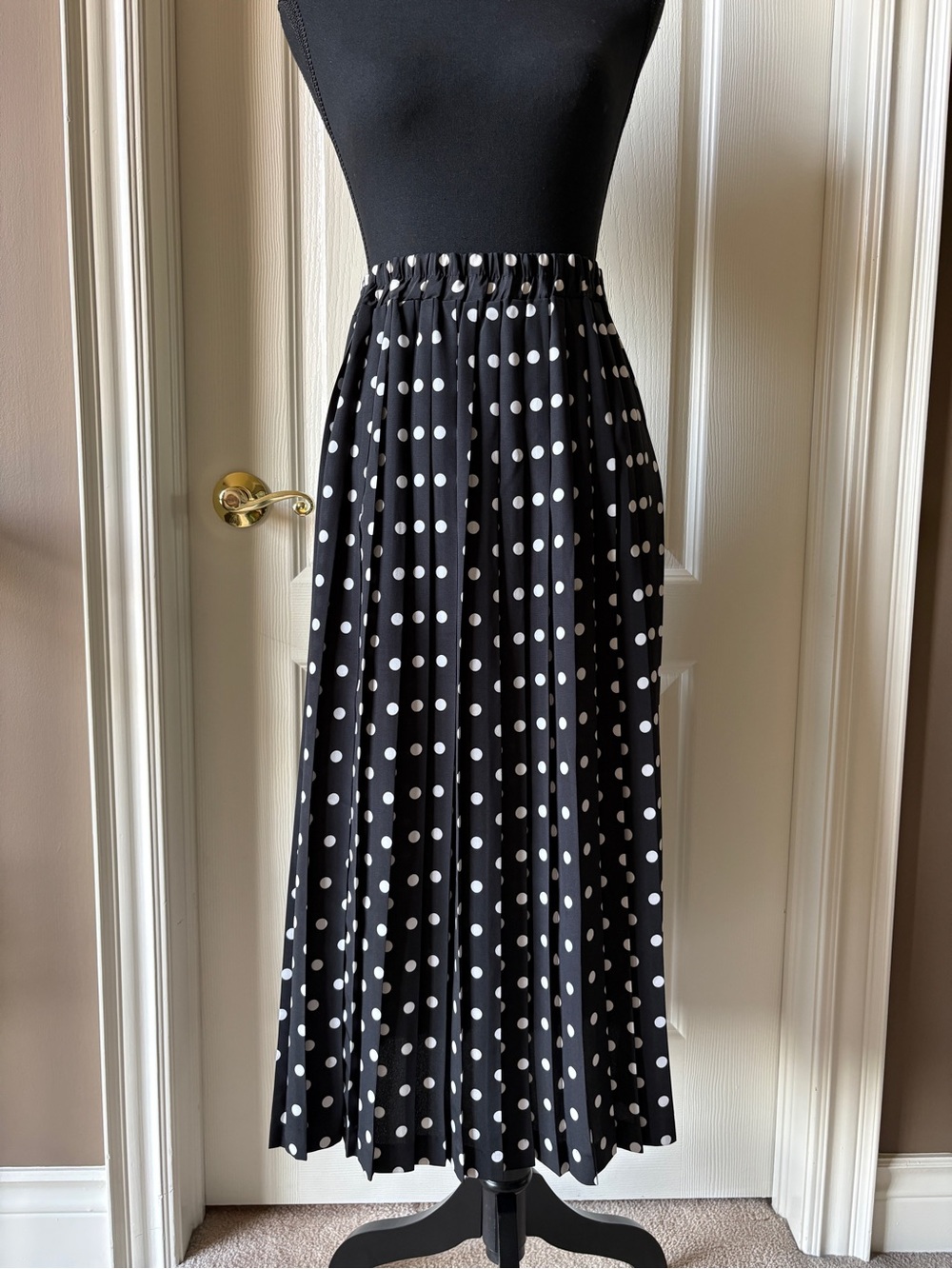 1990s Leslie Fay Black Maxi Skirt with White Polka Dots